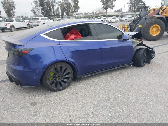 2021 TESLA MODEL Y 5YJYGDEF8MF195081 Photo 3