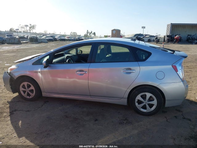 Toyota Prius Three 2015 JTDKN3DU8F0476109 Image 14