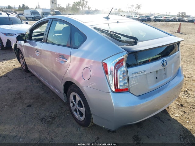Toyota Prius Three 2015 JTDKN3DU8F0476109 Image 3