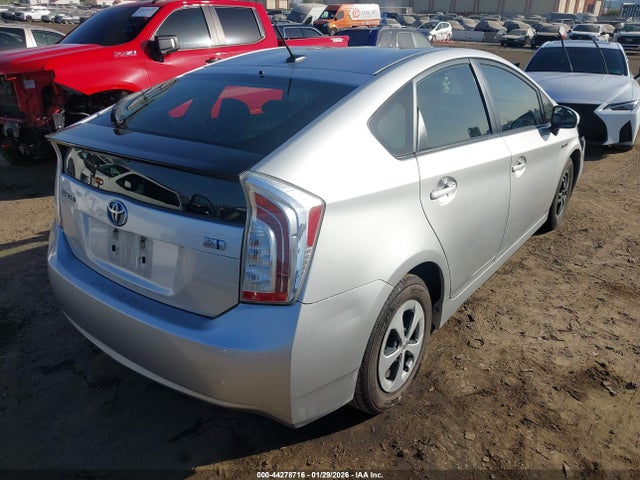 Toyota Prius Three 2015 JTDKN3DU8F0476109 Image 4