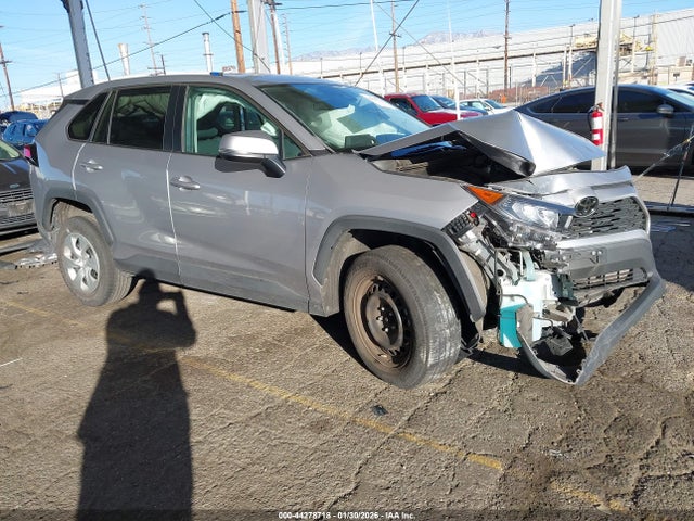Toyota RAV4 LE 2022 2T3K1RFV7NC197167 Image 1