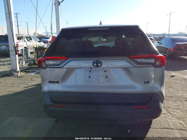 Toyota RAV4 LE 2022 2T3K1RFV7NC197167 Image 17