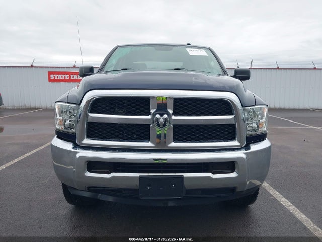 3C6UR5HJ2JG399161 RAM 2500 Tradesman 4x4 8&#039; Box
