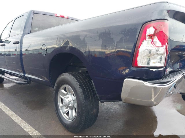 3C6UR5HJ2JG399161 RAM 2500 Tradesman 4x4 8&#039; Box