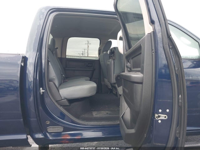 3C6UR5HJ2JG399161 RAM 2500 Tradesman 4x4 8&#039; Box