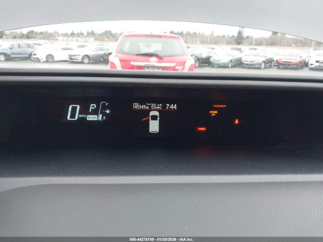 JTDKDTB32F1099977 Toyota Prius C One