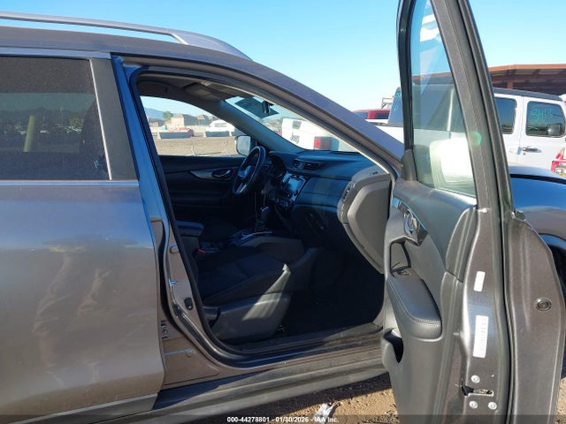 Nissan ROGUE SV 2018 KNMAT2MT7JP600096 Image 5