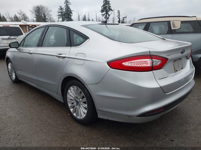 3FA6P0LUXFR170644 Ford Fusion Hybrid Se