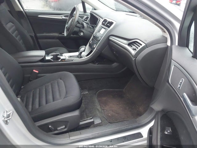 3FA6P0LUXFR170644 Ford Fusion Hybrid Se