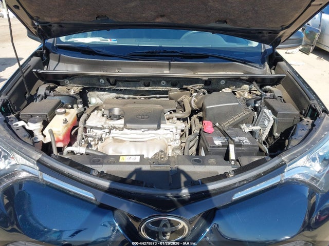 JTMZFREVXHJ144885 Toyota RAV4 LE