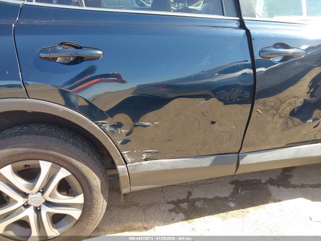JTMZFREVXHJ144885 Toyota RAV4 LE
