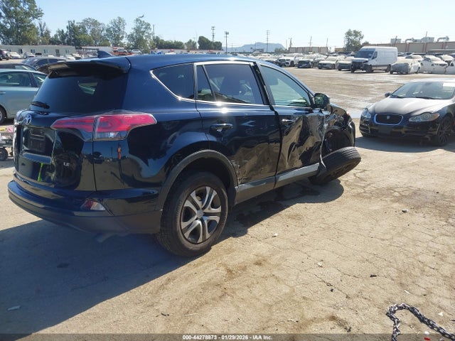 JTMZFREVXHJ144885 Toyota RAV4 LE