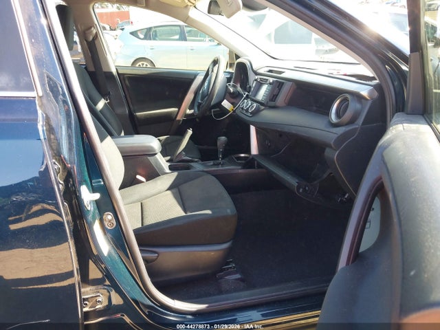 JTMZFREVXHJ144885 Toyota RAV4 LE