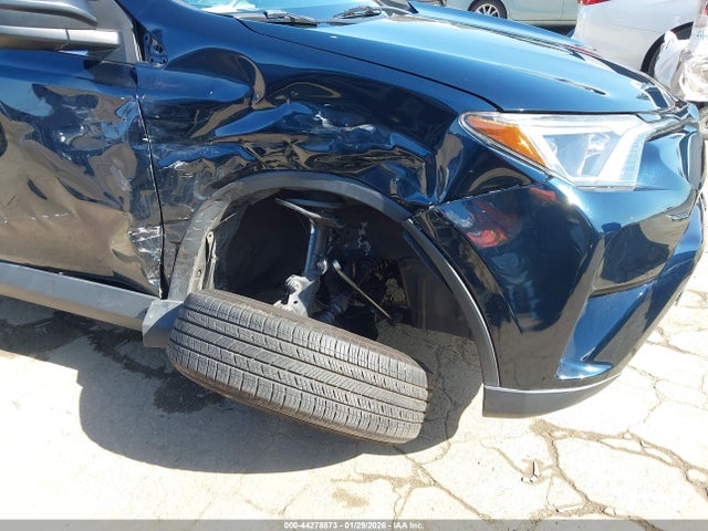 JTMZFREVXHJ144885 Toyota RAV4 LE