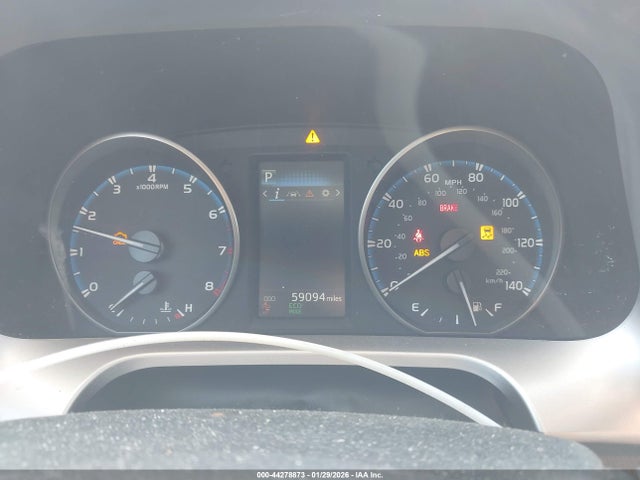 JTMZFREVXHJ144885 Toyota RAV4 LE