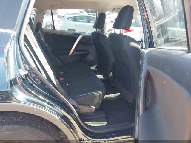 JTMZFREVXHJ144885 Toyota RAV4 LE