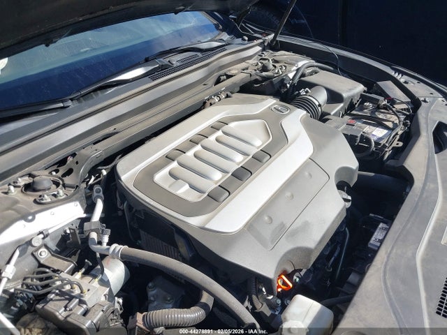 JH4KC1F53JC001165 Acura RLX