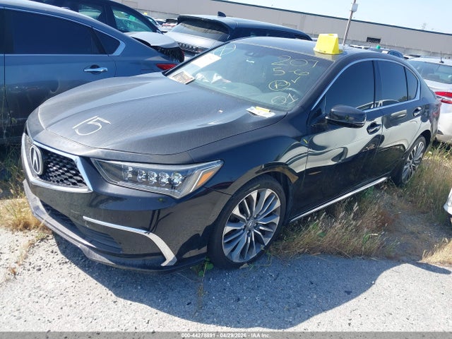 JH4KC1F53JC001165 Acura RLX