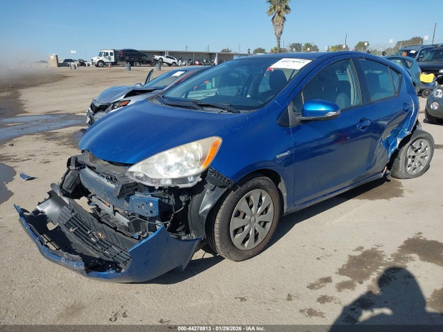 JTDKDTB38E1559254 Toyota Prius C Two