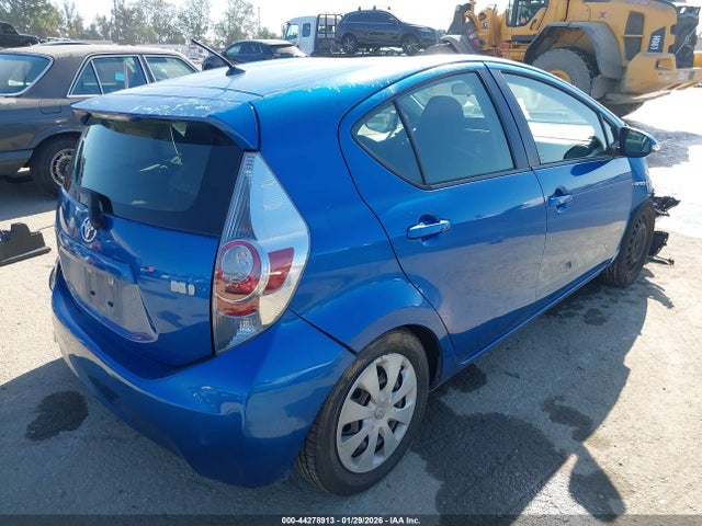 JTDKDTB38E1559254 Toyota Prius C Two