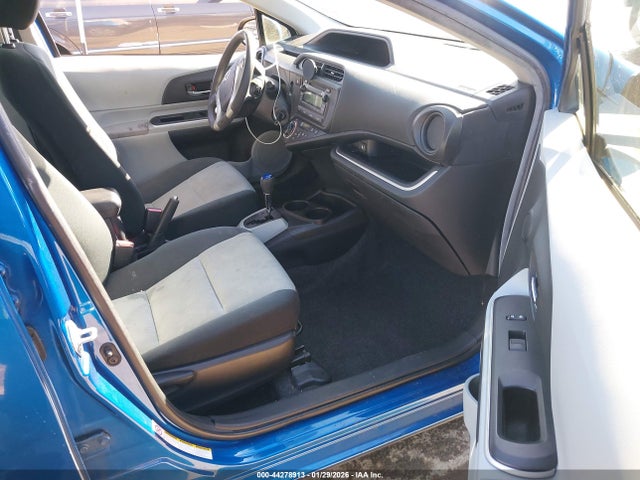 JTDKDTB38E1559254 Toyota Prius C Two
