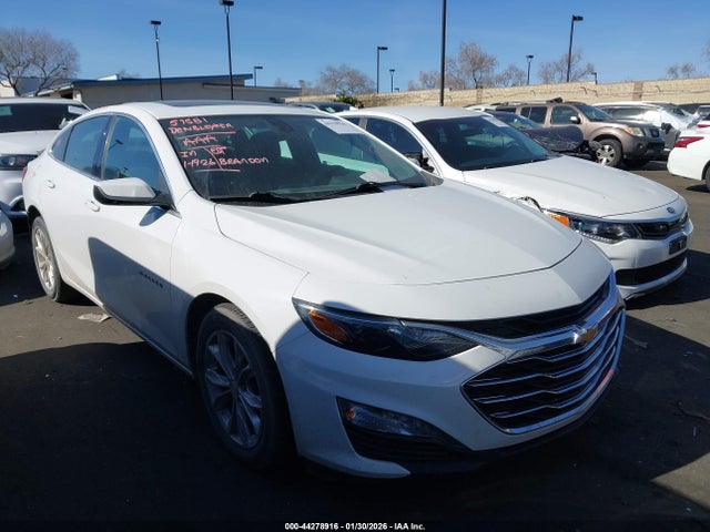 1G1ZD5ST7NF118284 Chevrolet Malibu Fwd Lt