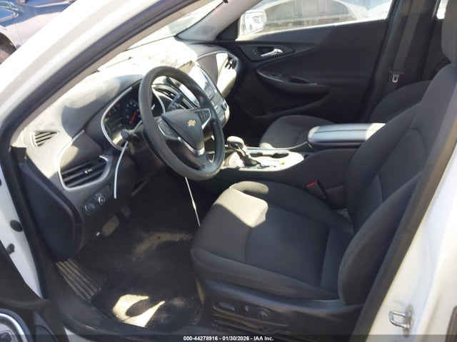 1G1ZD5ST7NF118284 Chevrolet Malibu Fwd Lt