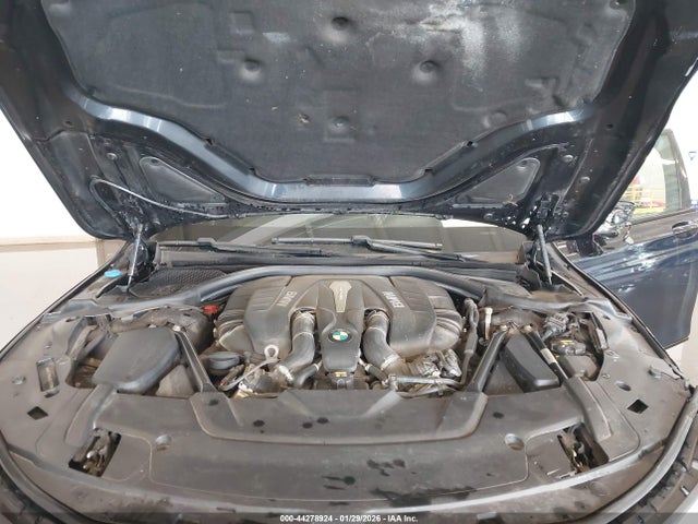 2017 BMW 750I WBA7F2C54HG421770 Photo 9