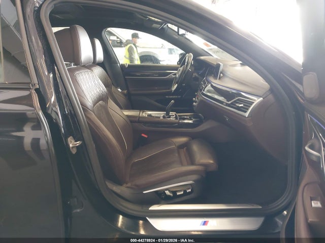 2017 BMW 750I WBA7F2C54HG421770 Photo 4