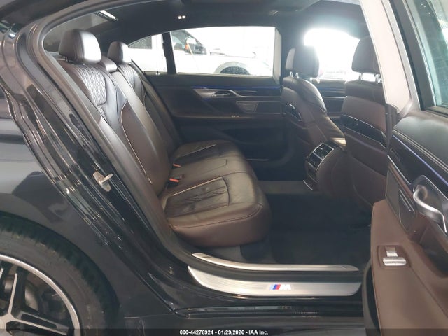 2017 BMW 750I WBA7F2C54HG421770 Photo 7