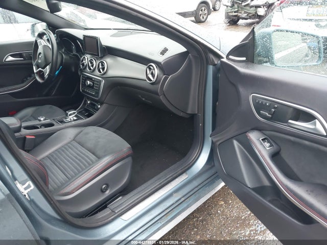 2014 MERCEDES-BENZ CLA 45 AMG WDDSJ5CB8EN052802 Photo 4