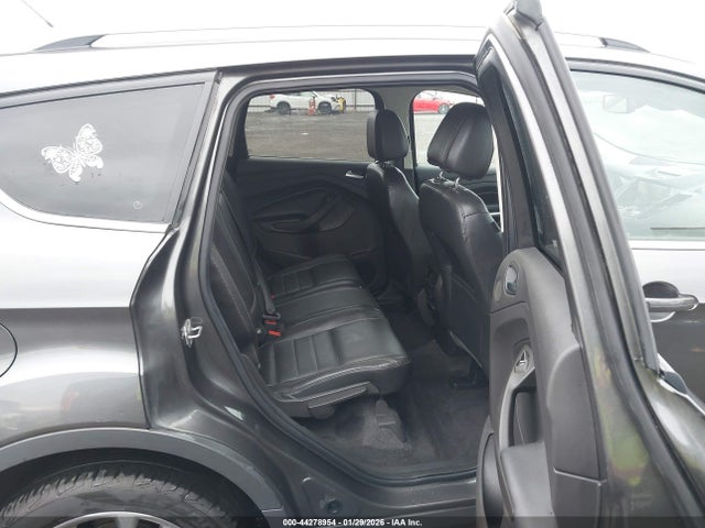 1FMCU9JX5FUC24119 Ford Escape Titanium