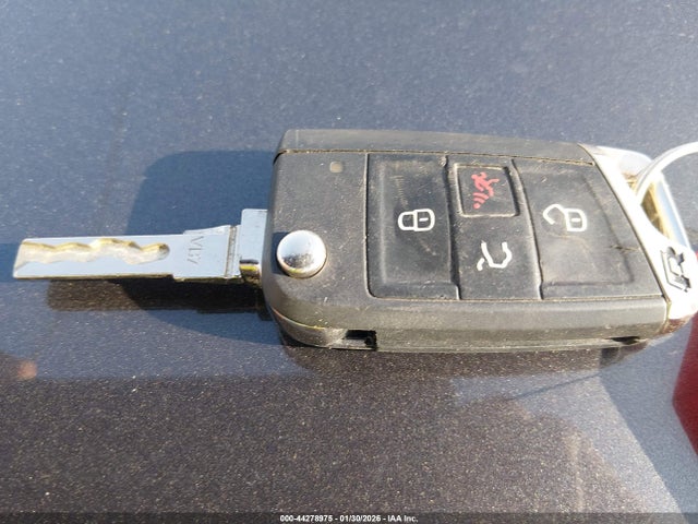 2019 VOLKSWAGEN GOLF R WVWVA7AU8KW174654 Photo 10