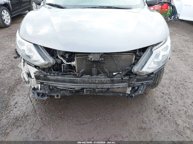 JN1BJ1CP1KW211523 Nissan Rogue Sport S