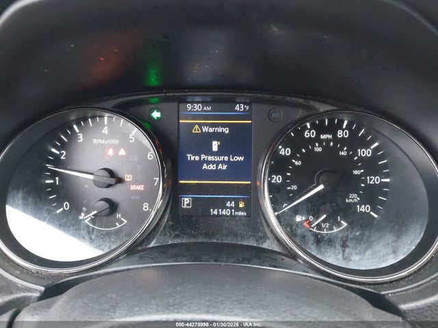 JN1BJ1CP1KW211523 Nissan Rogue Sport S