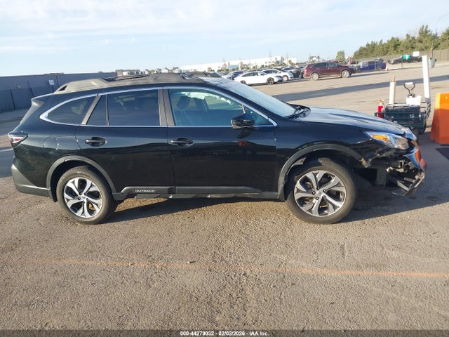 4S4BTANC2L3142017 Subaru Outback Limited