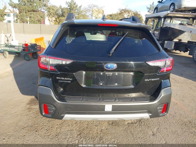 4S4BTANC2L3142017 Subaru Outback Limited