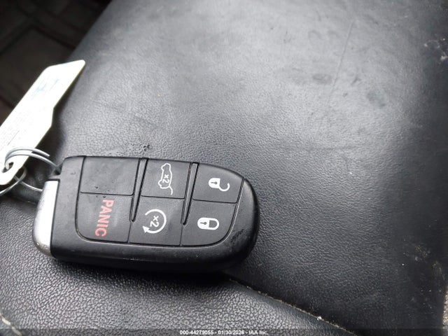1C4RJFBG6GC477624 Jeep Grand Cherokee Limited