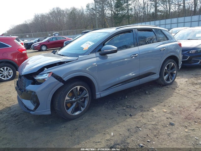 2024 AUDI Q4 E-TRON WA1L2BFZ0RP014973 Photo 1
