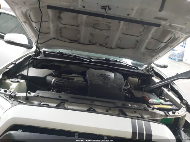 5TFCZ5AN3GX041718 Toyota Tacoma Trd Off Road