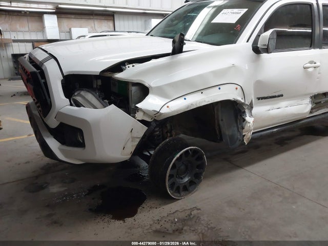 5TFCZ5AN3GX041718 Toyota Tacoma Trd Off Road