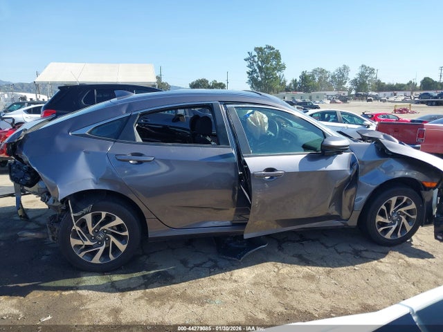 Honda CIVIC EX 2018 2HGFC2F71JH521146 Image 13