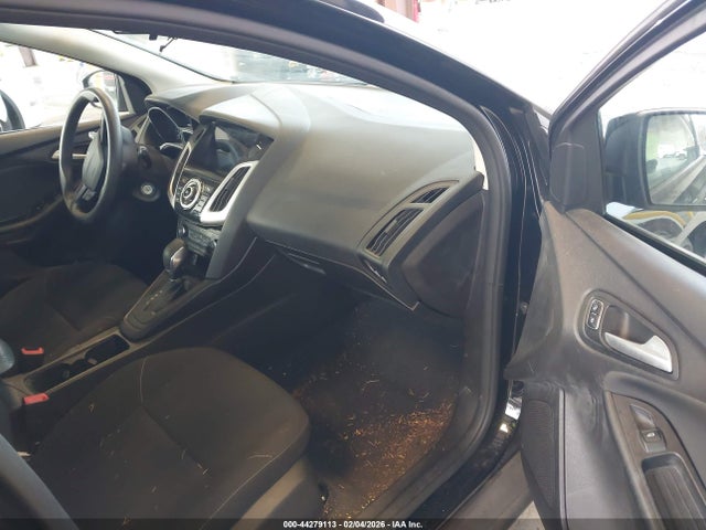 1FADP3K21HL218039 Ford FOCUS SE