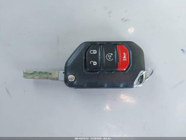 1C4HJXEN0JW204485 Jeep Wrangler Unlimited Sahara 4x4
