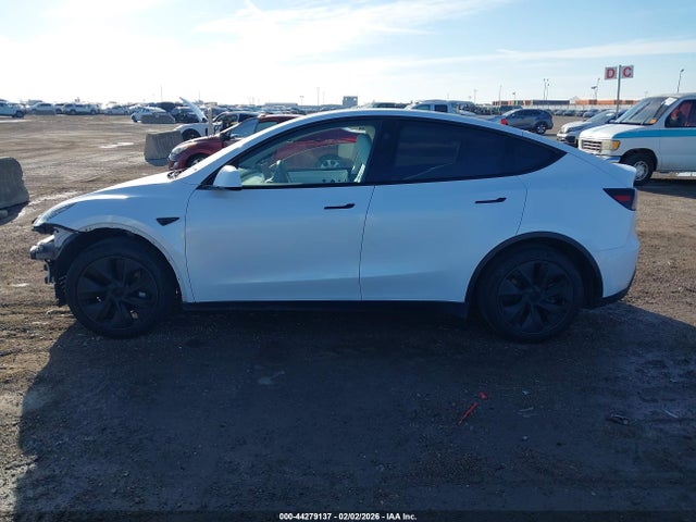 Продажа на аукционе авто 2024 Tesla Model Y Rwd, vin: 7SAYGDED1RA333873, номер лота: 44279137