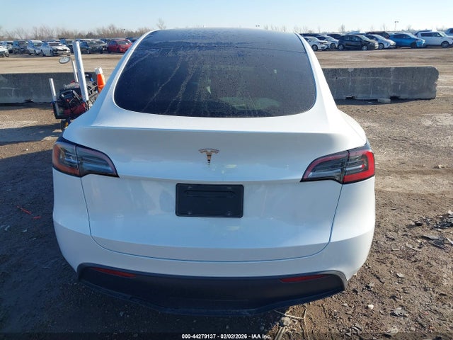 Продажа на аукционе авто 2024 Tesla Model Y Rwd, vin: 7SAYGDED1RA333873, номер лота: 44279137