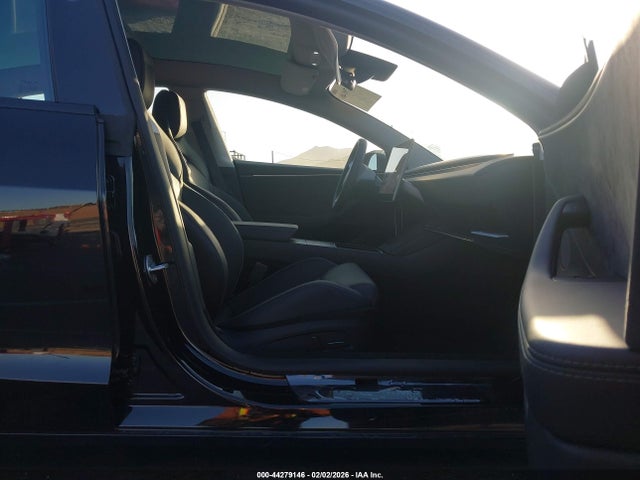 Tesla Model 3 Performance All-wheel Drive 2026 5YJ3E1ET1TF130768 Image 5