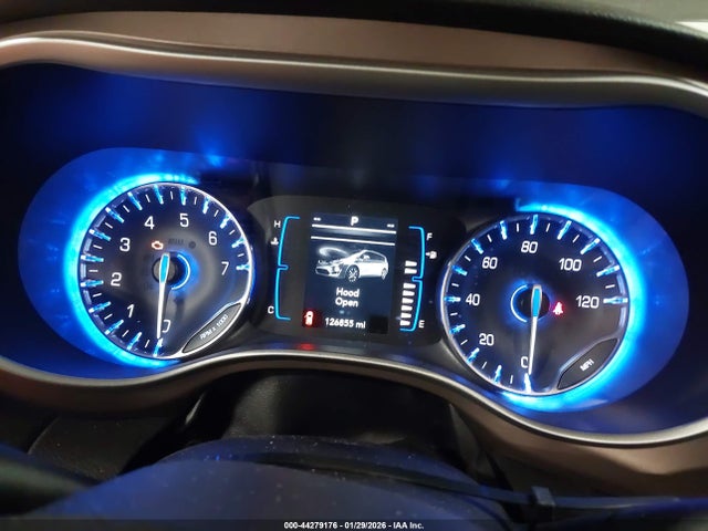 44279176 :رقم المزاد ، 2C4RC1BG9JR331262 vin ، 2018 Chrysler Pacifica Touring L مزاد بيع