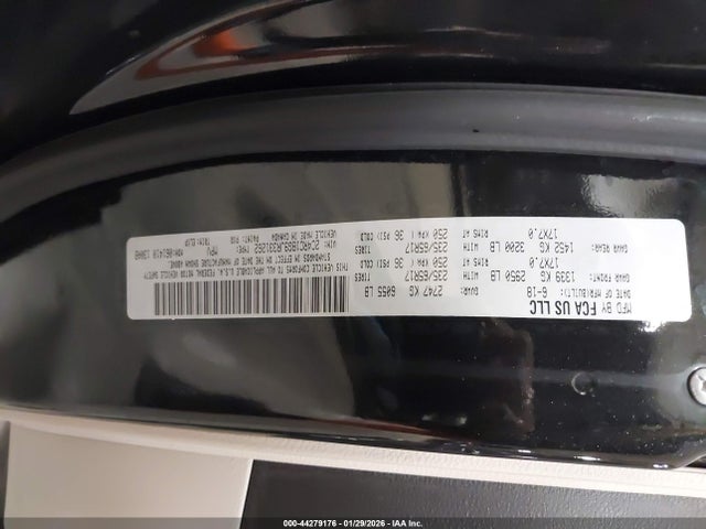 44279176 :رقم المزاد ، 2C4RC1BG9JR331262 vin ، 2018 Chrysler Pacifica Touring L مزاد بيع