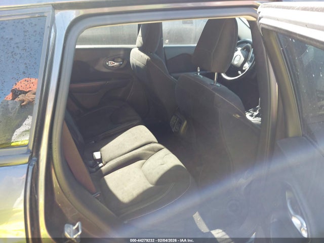 Jeep Cherokee Latitude Altitude 2015 1C4PJLCB7FW723232 Image 8